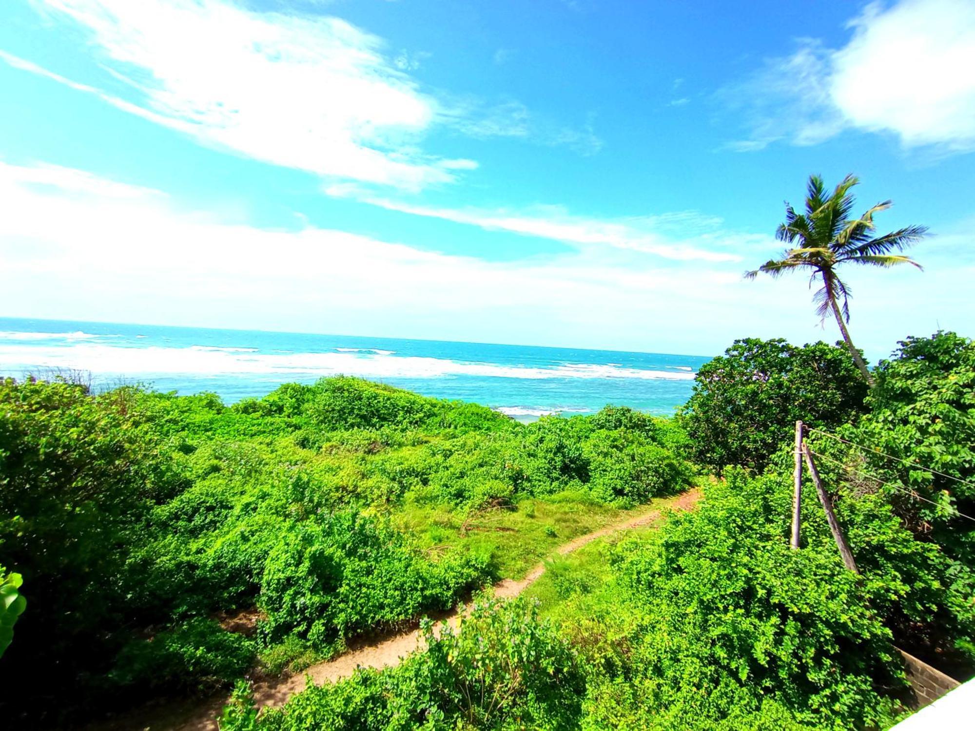 Blue Waves Ocean Mirissa Hotel ภายนอก รูปภาพ
