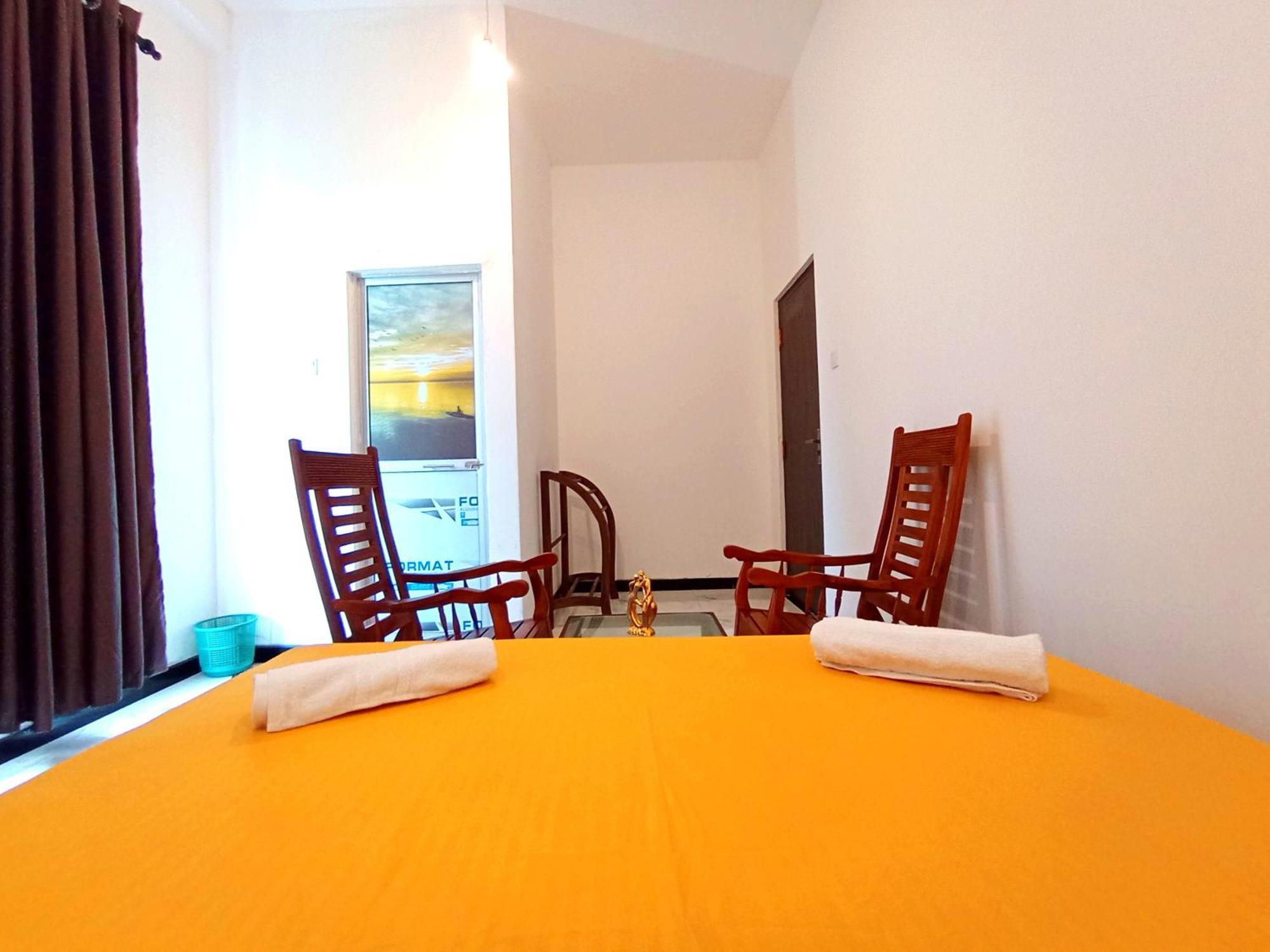 Blue Waves Ocean Mirissa Hotel ภายนอก รูปภาพ