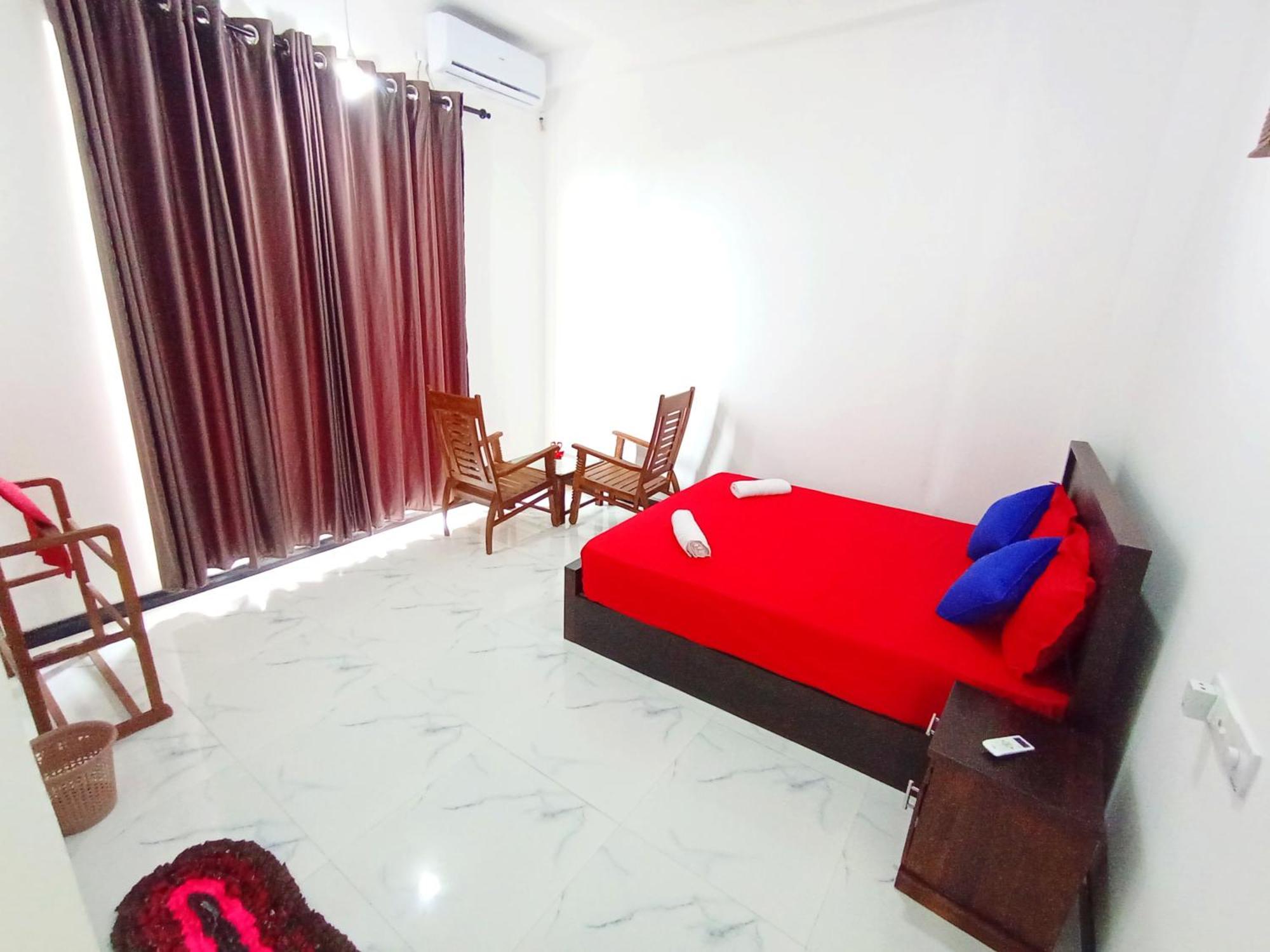 Blue Waves Ocean Mirissa Hotel ภายนอก รูปภาพ