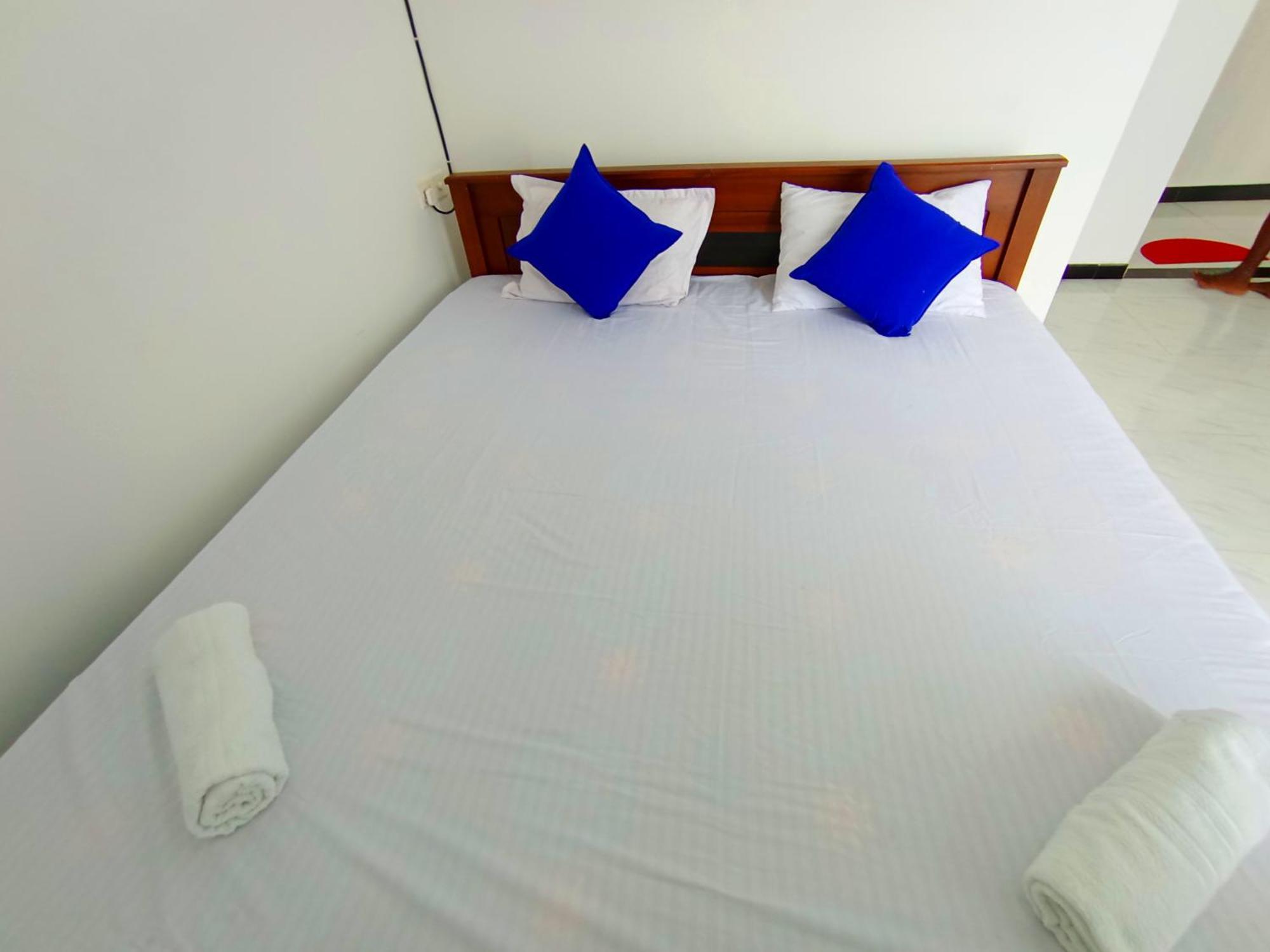 Blue Waves Ocean Mirissa Hotel ภายนอก รูปภาพ